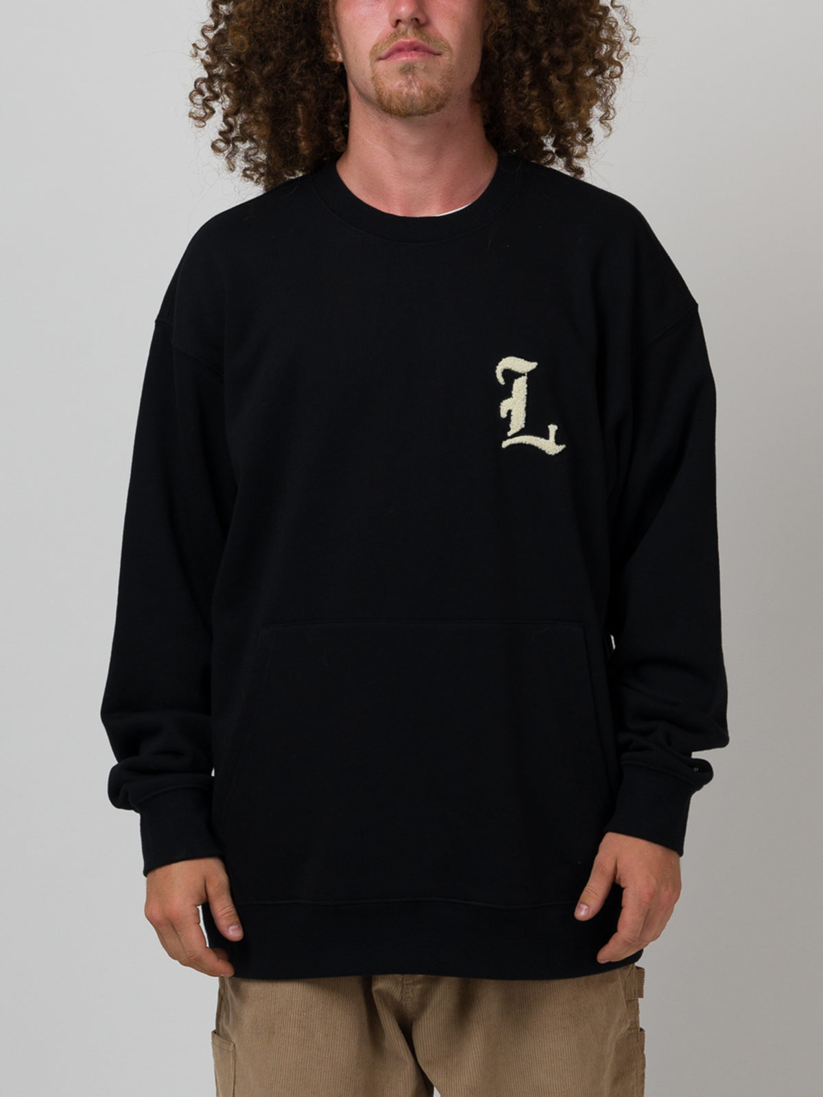 L POCKET CREWNECK BLACK 