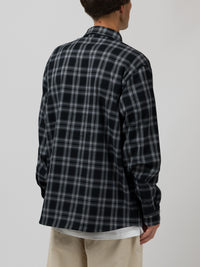 BASIC FLANNEL BUTTON UP SHIRT BLACK